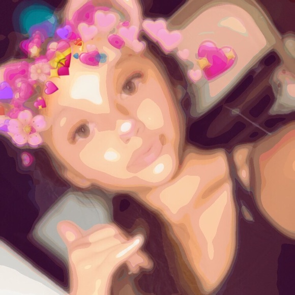 Meet your Posher, Marlene💓👱🏻‍♀️ - Picture 1 of 1